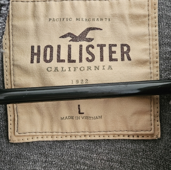 Hollister long sleeve - Picture 3 of 4